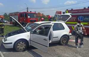 Impact puternic între două autoturisme la Schitu Golești! O femeie a ajuns la spital 1 3f6733cf 3dca 4932 8565 58d7f213c969 - Impact puternic între două autoturisme la Schitu Golești! O femeie a ajuns la spital