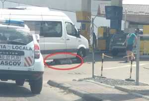 Accident grav în stația Petrom din Bascov! Femeie călcată de microbuz 18 5f95ce27 213f 49ea 98dc b407648c4b29 1 - Accident grav în stația Petrom din Bascov! Femeie călcată de microbuz