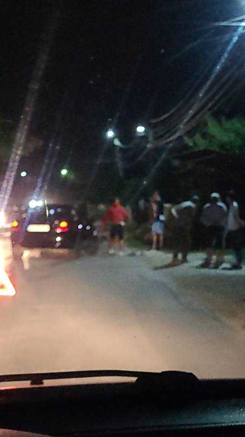 Autoturism răsturnat pe A1! Un echipaj SMURD evaluează o victimă 1 accident darmanesti arges