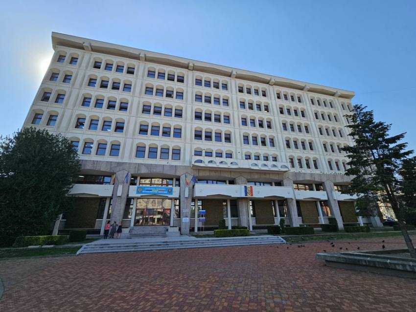 cj arges sediu prefectura arges Sursă foto: Facebook Dragoș Predescu