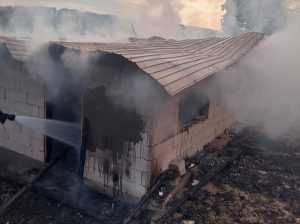 Arefu. Bărbat de 34 reținut după ce și-a dat foc la casă 1 6241c662 bf95 42cc 9278 24a24c78f392 - Arefu. Bărbat de 34 reținut după ce și-a dat foc la casă