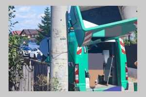 Untitled Project - Accident de muncă la Bradu! Un tânăr de 29 de ani a căzut dintr-o nacelă