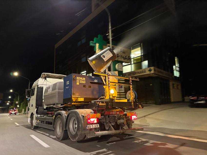 dezinsectie nou Sursă foto: Primăria MUnciipiului Pitești.