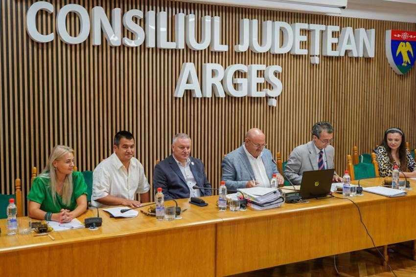 sedinta cj arges 25 iulie Sursă foto: Facebook CJ Arges.