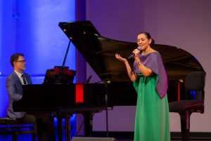 Analia Selis și Ștefan Doniga, recital extraordinar în Piața Primăriei Pitești 1 analia selis pitesti