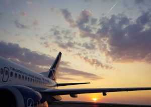 SUA reanalizează includerea României în Viza Waiver. Se amână ridicarea vizelor pentru români? 1 Sursă foto: Facebook TAROM.