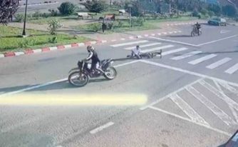 copil trecere motociclisti
