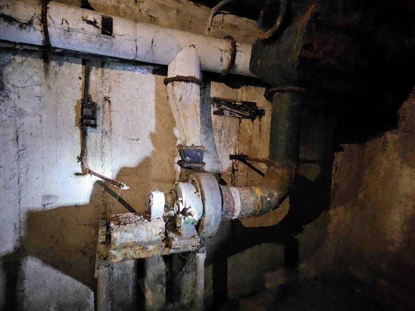 În adăposturile subterane, cu primarul Cristian Gentea: „Să ne ferească Dumnezeu de vreun dezastru!” 3 adăpost