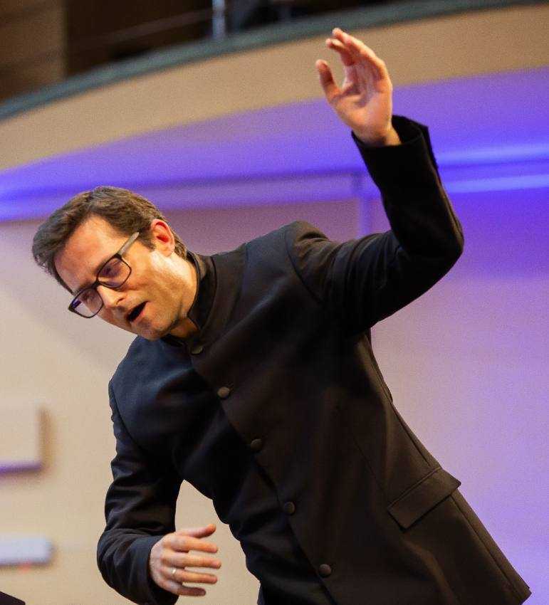 Tiberiu Dragos Oprea 1 - Alexandra Fits și Mariano Castro, soliștii concertului din Piața Primăriei Pitești  