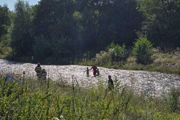 455166620 812317664416418 5785415379508587370 n - ARGEȘ. Desfăşurare impresionantă de forţe la un incendiu de vegetație forestieră izbucnit în zona Sătic