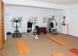 Spitalul de Recuperare Bradet sala 300x216 1 - Spitalul de Recuperare Brădet – cele mai complexe servicii medicale de recuperare din zona de sud a țării