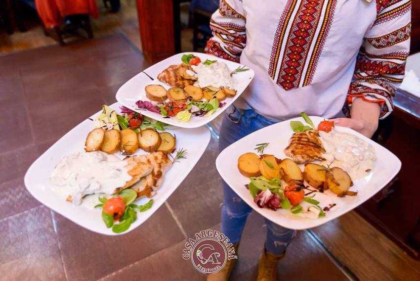 Casa Argeșeană - Alege rafinamentul tradiției pentru cele mai frumoase momente din viața ta! 3 Casa Argeșeană
