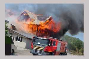 incendiu cladire arges