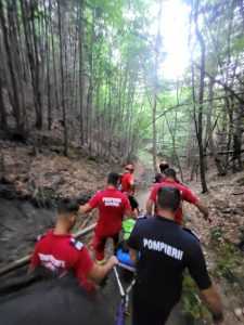 c8572d9f 879e 4f36 8308 28ed74edf349 - Intervenție de cinci ore pentru salvarea unei femei rănite pe traseul montan Valea lui Stan