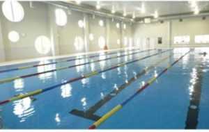 83NGehTp97X 3L - Tragedie la cursul de înot: Un copil de 8 ani a murit sub ochii tatălui și ai instructorului său