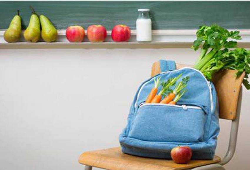 ghiozdan lapte legume si fructe Sursă foto: Facebook MADR.