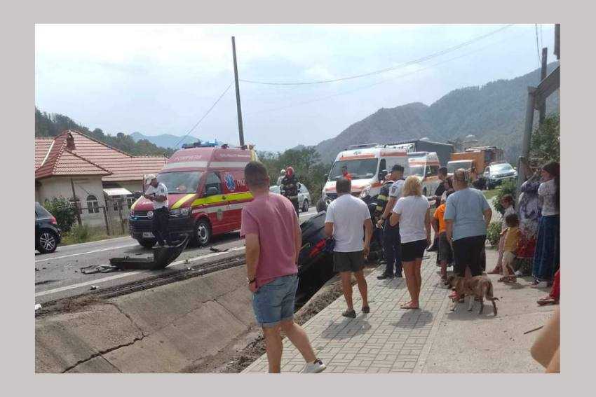 Ministrul Familiei, Natalia Intotero rănită într-un accident pe DN 7! 1 Natalia Intotero accident dn7