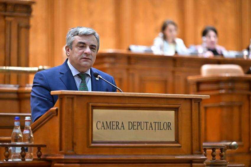 adrian miutrescu c deputatilor Sursă foto: FB Adrian Miuțescu.