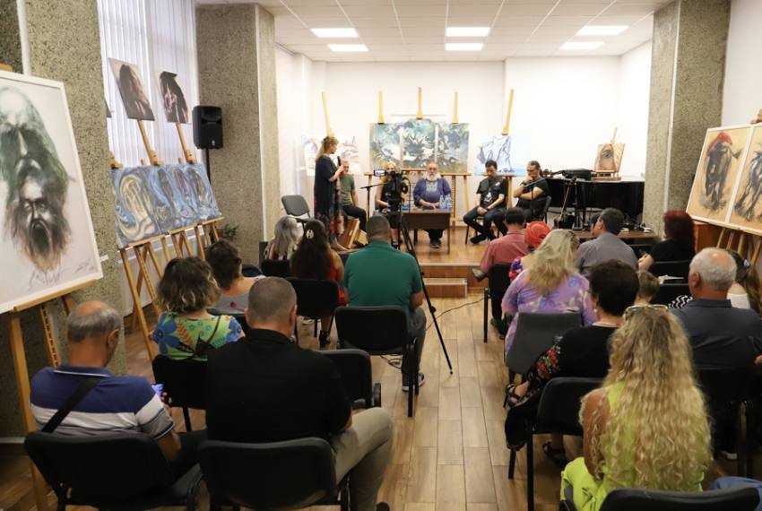 expozitioe nicu covaci pitesti Sursă foto:FB Primăria Municipiului Pitești.