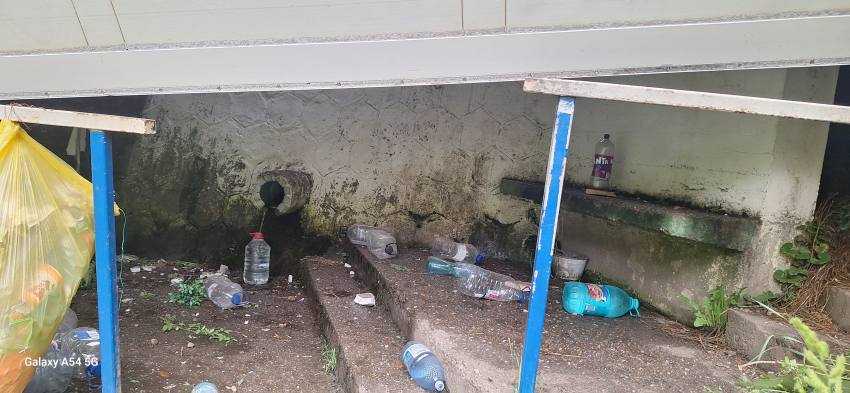 Autocamion răsturnat în Argeș! Femeie transportată la spital! 2 camion rasturnat Argeș