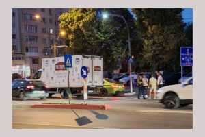 Untitled Project - Impact între o dubă și un BMW în Pitești!