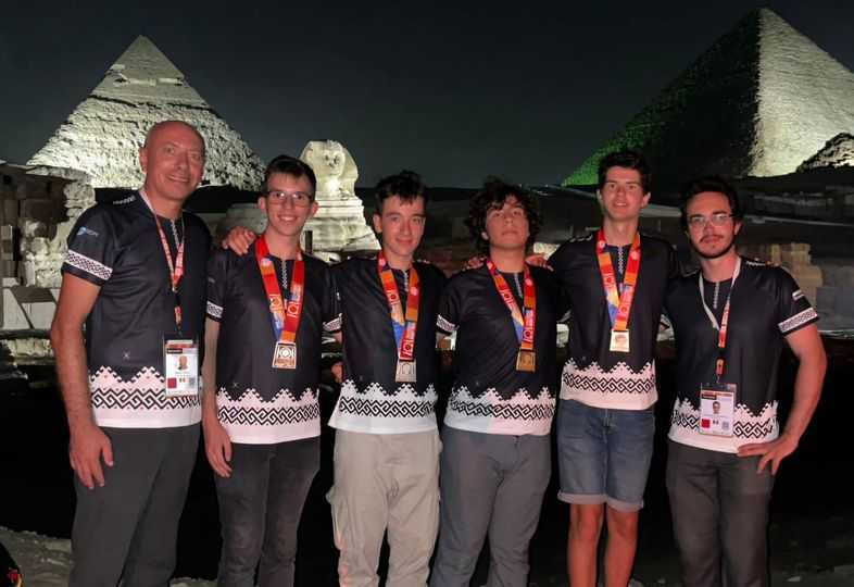 458654894_916570420507664_6821741024347948596_n