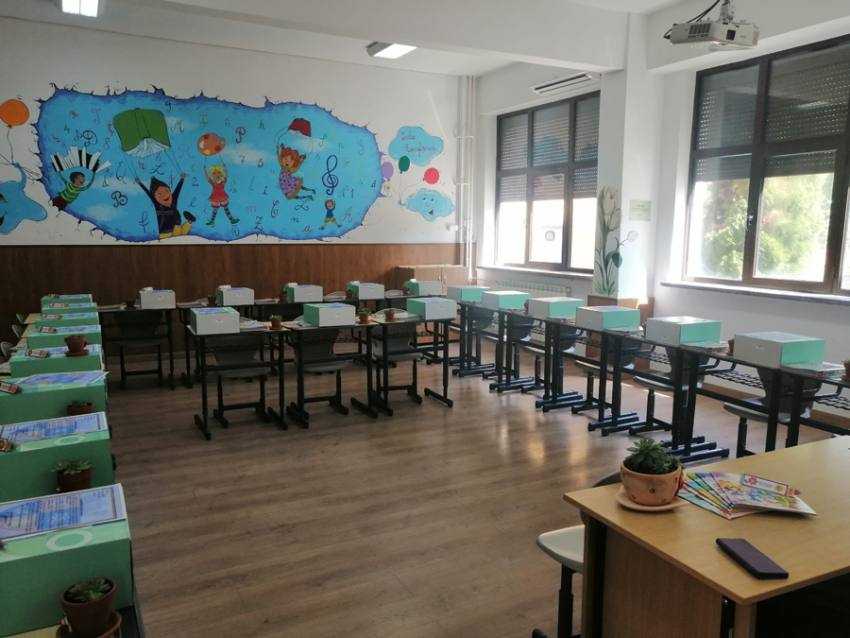 clasa mioveni prima zi de scoala generic Sursă foto: FB Primăria Orașului Mioveni.