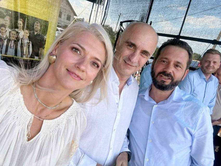 Cu ce oameni ies partidele din ARGEŞ la înaintare la ALEGERILE PARLAMENTARE 2 Sursă foto: ediția tipărită.