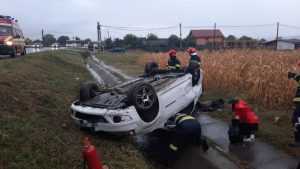 ARGEȘ. Autoturism răsturnat în afara părții carosabile la Clucereasa 1 WhatsApp Image 2024 09 11 at 07.52.54 - ARGEȘ. Autoturism răsturnat în afara părții carosabile la Clucereasa
