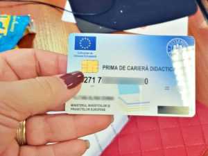 Profesorii pot folosi primele de carieră didactică până în octombrie 1 prima-de-cariera-didactica