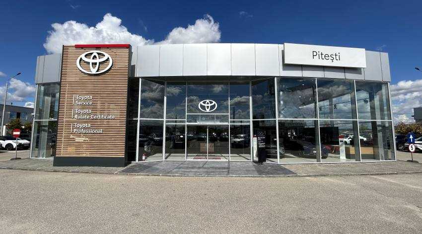 showroom next automobile showroom next automobile