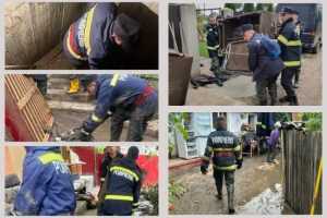 Acțiuni ale pompierilor argeșeni dislocați în zonele inundate din Galați 1 pompieri la Galați