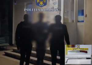 (VIDEO) Conflict la sediul unei instituții din Curtea de Argeș! Un tânăr de 28 de ani a fost reținut 1 cats 1 - (VIDEO) Conflict la sediul unei instituții din Curtea de Argeș! Un tânăr de 28 de ani a fost reținut