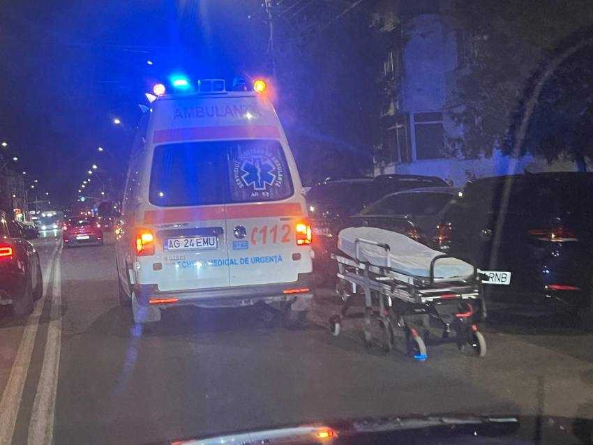 Intervenție în cartierul Găvana din Pitești! Femeie transportată la spital! 1 interventie in Pitești
