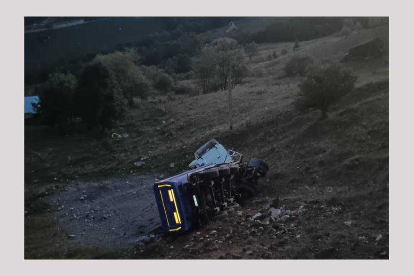 cap tractor rasturnat