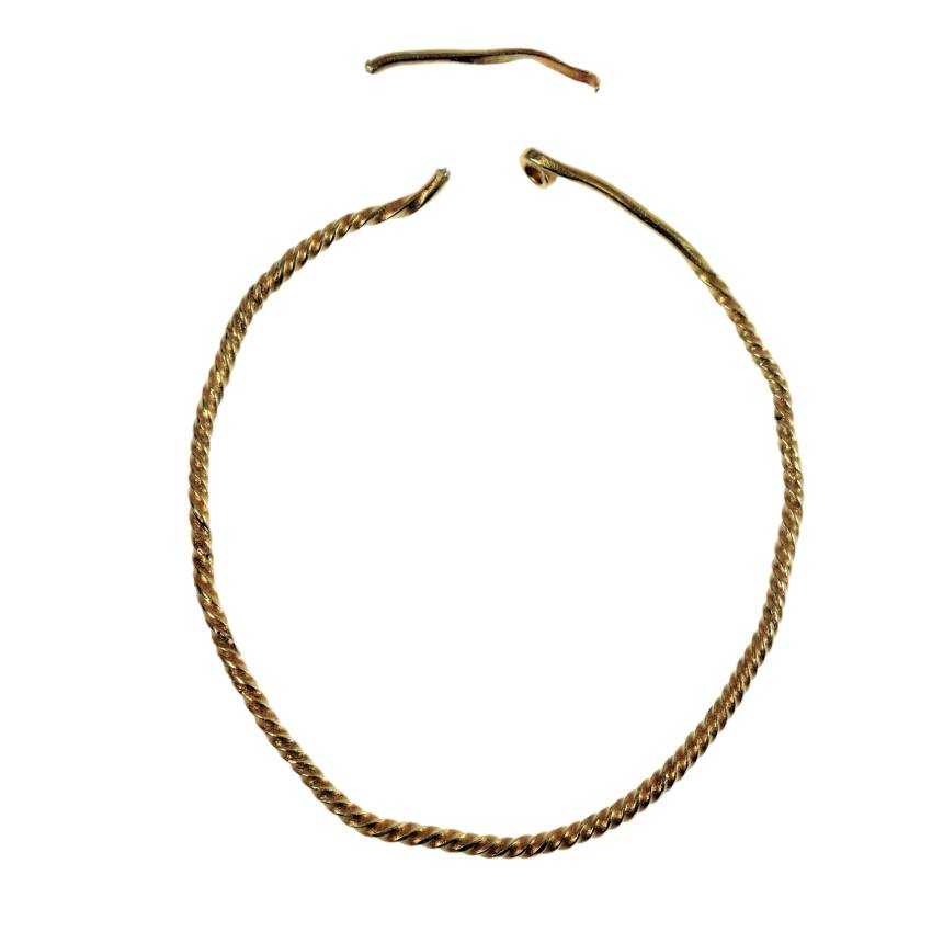 35.000 de euro – suma cu care s-a adjudecat brățara dacică de la Costești 1 bratara-dacica-1