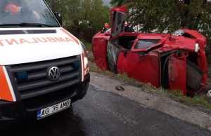 85cccefc e2c2 42a5 a24f 8cbd731235c2 - Un nou accident în Argeș! Autoturism răsturnat în Valea Mare Pravăț