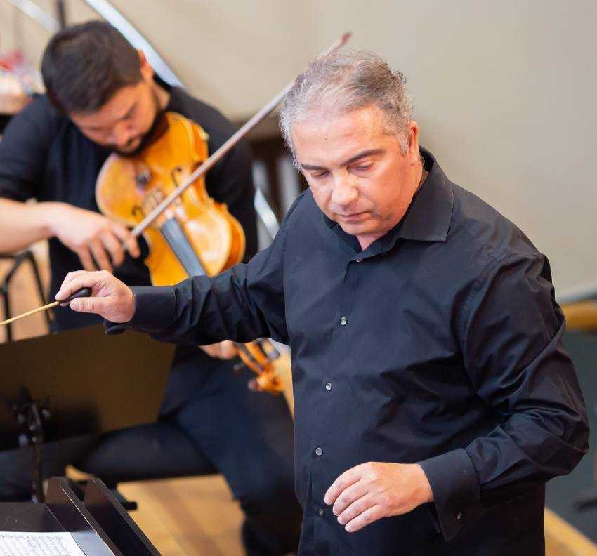 Alexandru Ganea - Program Mozart și Ceaikovski, la Filarmonica Pitești