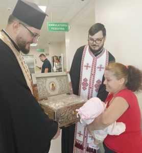 461666730 997135518882558 2950530451837005703 n - Racla cu moaștele Sfântului Nectarie a ajuns la Mioveni