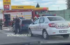 Urgență în Bascov! O mașină a luat foc 16 cats 2 - Urgență în Bascov! O mașină a luat foc