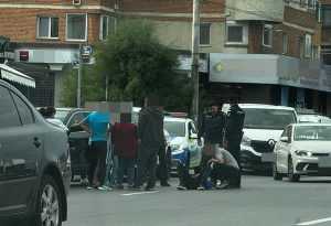 Accident în Pitești! Pieton lovit de o mașină 8 60dbeb28 f6e4 45e2 8b5e 3d23ca13f409 - Accident în Pitești! Pieton lovit de o mașină
