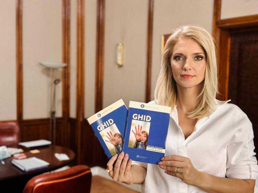 alina gorghiu ghid Sursă foto: FB Alina Gorghiu