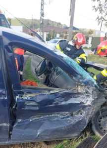 Accident cu victimă la Merișani! Implicate un autoturism și un tren 1 1000044765 - Accident cu victimă la Merișani! Implicate un autoturism și un tren