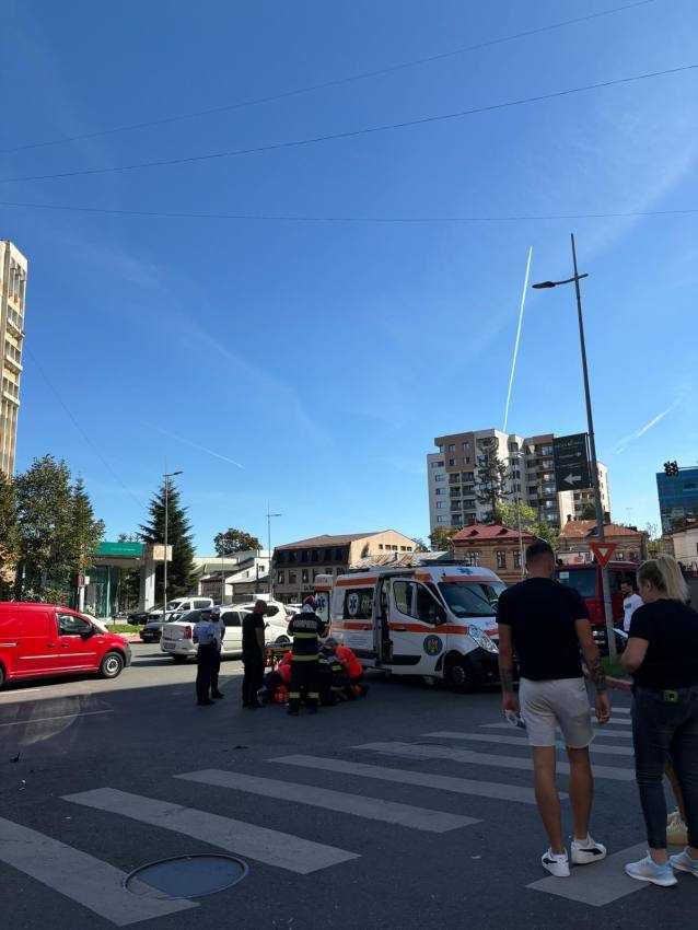 (Video) Accident în centrul Piteștiului! Victima este o motociclistă! 3 accident motociclista Pitesti