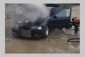 Incendiu izbucnit la un autoturism în Costești 1 incendiu autoturism masina