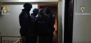 (Video) Percheziții domiciliare în Argeș și Timiș într-un dosar de trafic de migranți 1 percheziții DIICOT în Argeș