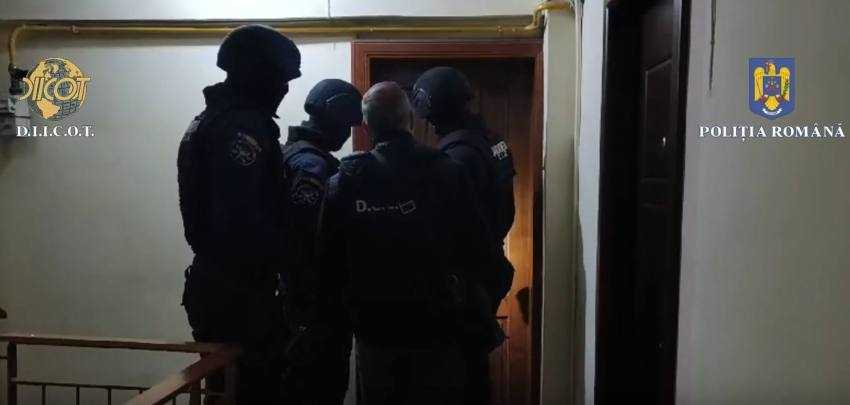 percheziții DIICOT în Argeș