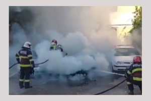 (Video) Incendiu izbucnit la un autoturism în Pitești 20 autoturism masina Pitești
