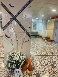 b45ddf40 956f 4e44 8daf 1984a0490404 - (VIDEO) Spitalul de Pediatrie Pitești decorat pentru prima dată de Halloween