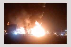 (Video) Trafic blocat pe Valea Oltului! A luat foc un TIR! 1 TIR arde pe DN7